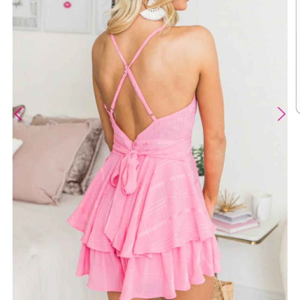 New light pink ruffle romper / baby pink romper - Picture 3 of 5